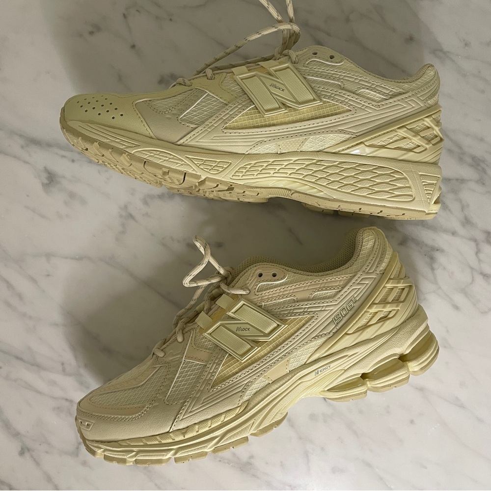New Balance 1906U Cream Unisex Sneakers. 39.5. New Without Box.